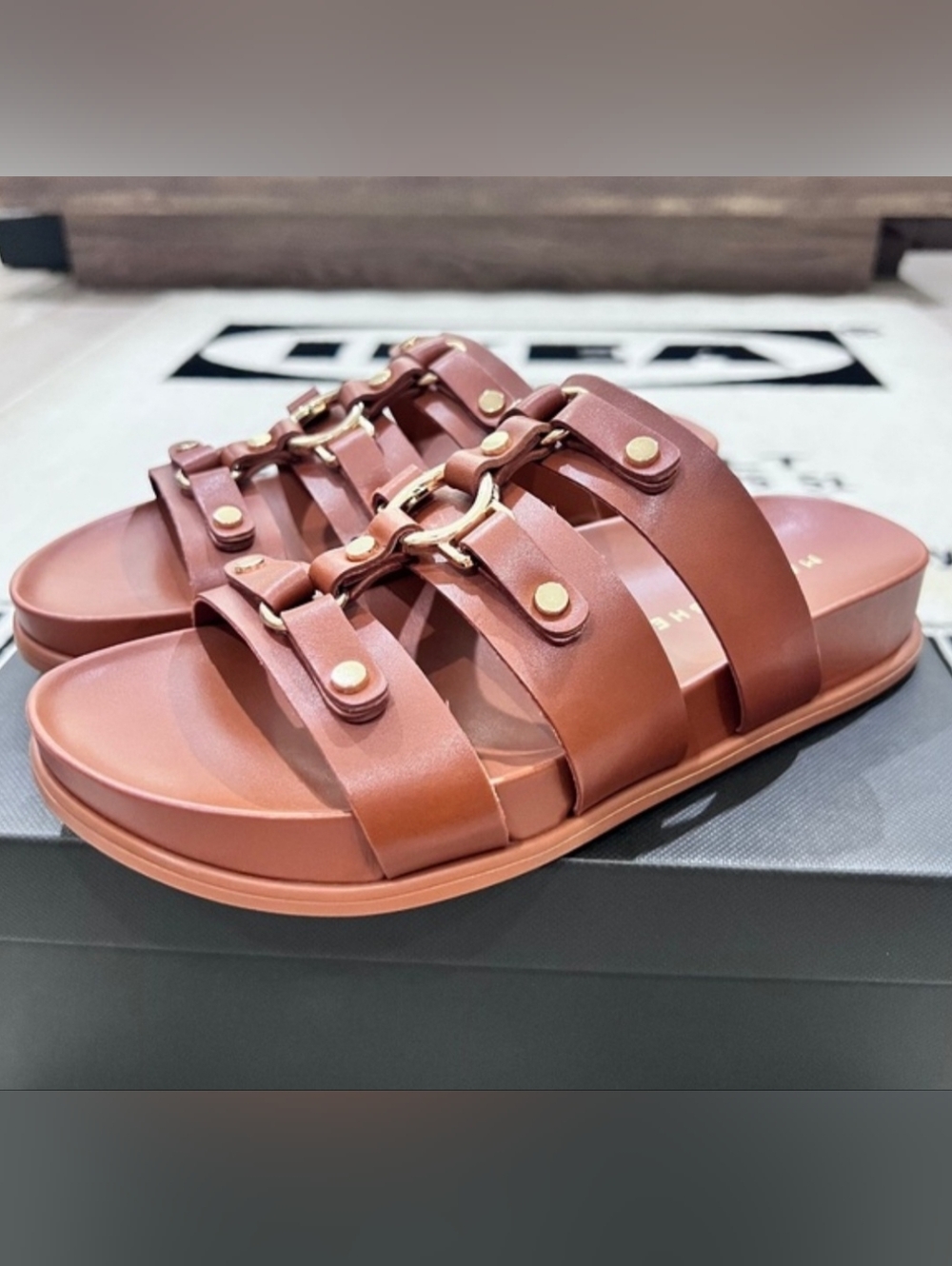 MarcFisher Verity Fisherman Flat Leather Footbed Strappy Design Sandal